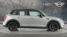 MINI Hatchback 1.5 Cooper Classic Premium 5dr Auto Petrol Hatchback